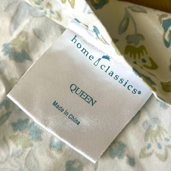 Beautiful queen bed sheet - Picture 4 of 5